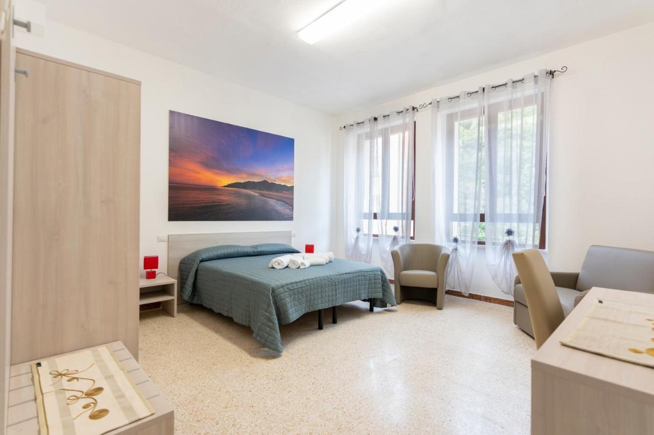 Hotel Dei Tacchi Osini エクステリア 写真