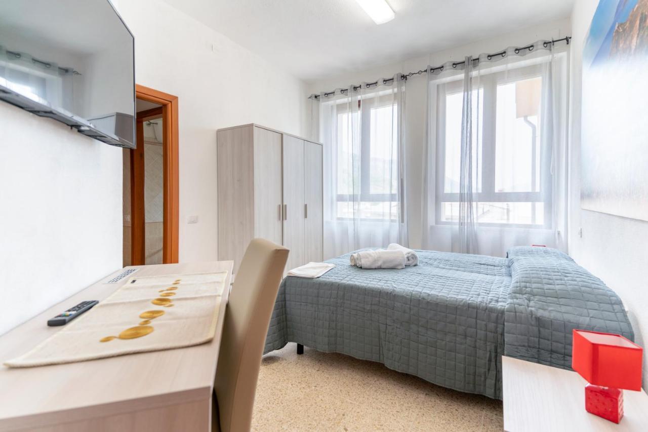 Hotel Dei Tacchi Osini エクステリア 写真